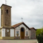 Una pareja se graba en el altar mayor de una iglesia en Jaén. El vídeo se viraliza, causando indignación y un proceso canónico del Obispado.