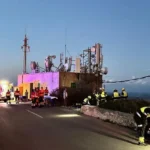 Al menos cinco turistas franceses sepultados tras el derrumbe de un tejado en Randa. Equipos de emergencia trabajan para rescatar a las víctimas.