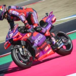 Jorge Martín ganó el sprint del GP de San Marino con una salida espectacular, aumentando su ventaja en el campeonato a 26 puntos sobre Bagnaia.