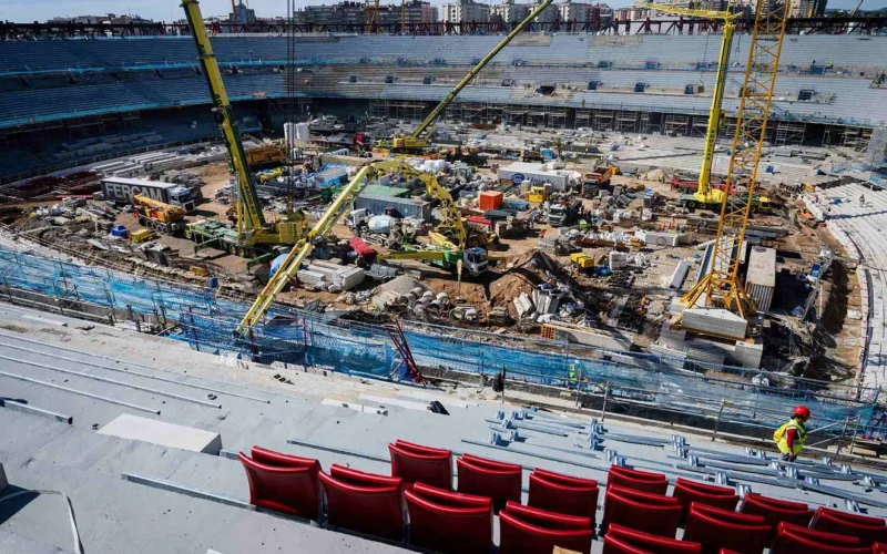 Una pelea en las obras del Spotify Camp Nou dejó varios heridos, aunque ninguno grave. Todos los implicados fueron despedidos.