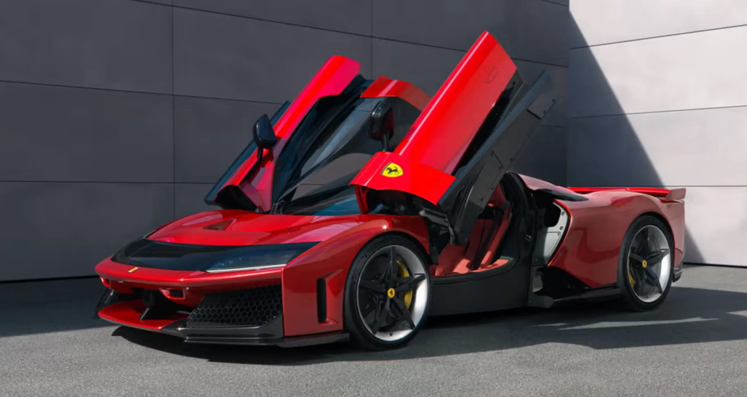  El Ferrari F80 es el hypercar más potente de la historia de Ferrari, con 1.200 CV y tecnología de competición. Descubre todos sus detalles aquí.