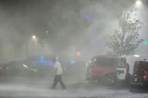 El huracán Milton deja al menos dos muertos en su paso por Florida