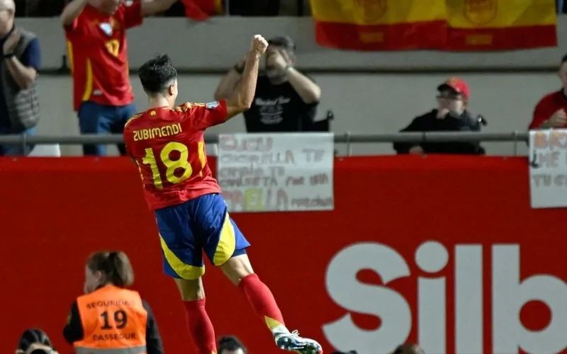 España vence a Dinamarca y lidera su grupo en la Nations League