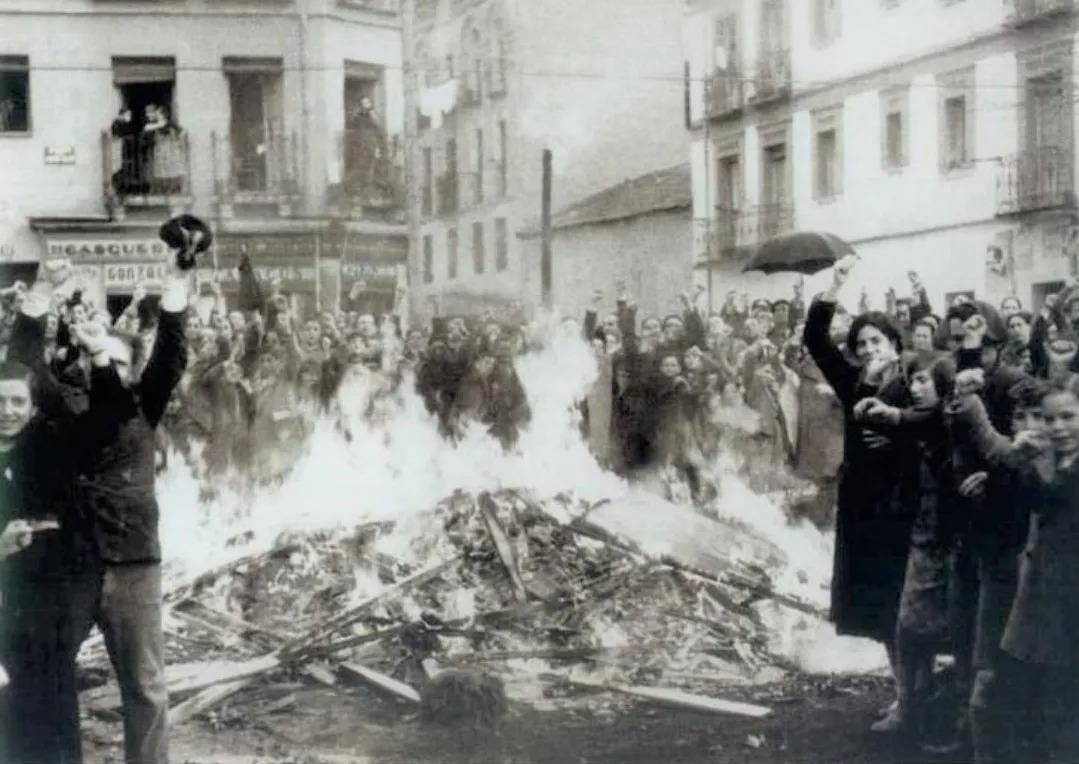 La Generalitat identifica a 164 víctimas de la fosa de Moncada, tras años de olvido y retraso respecto a las víctimas republicanas.