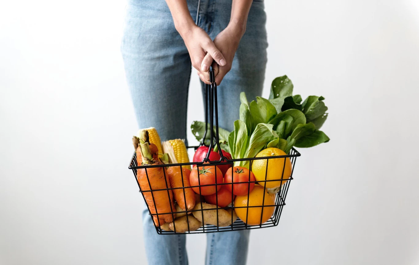 La subida de los precios de los alimentos en octubre y la eliminación del IVA reducido anticipan una Navidad con costes récord para las familias.