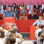 El PSOE propone un modelo de "España federal" con reparto de beneficios, jornada de 36 horas y más impuestos. ¿Es este el futuro que necesitamos?