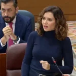 Isabel Díaz Ayuso critica la colonización de instituciones por la izquierda, acusándolos de crear chiringuitos para perpetuarse en el poder.