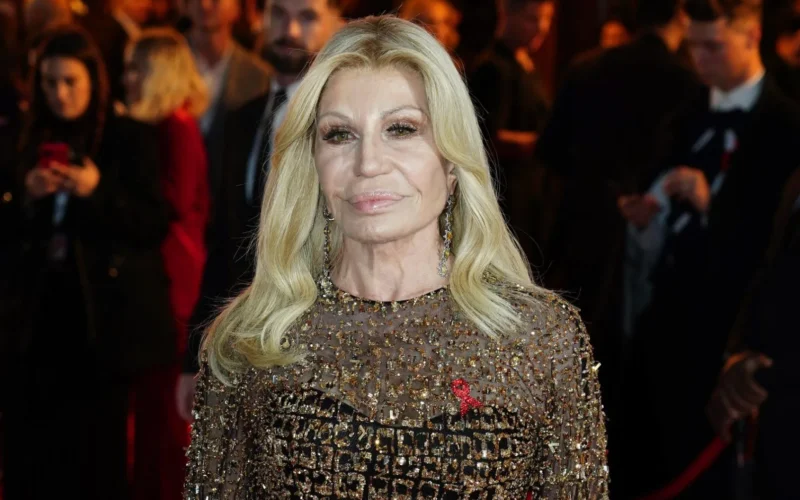 La nueva cara de Donatella Versace